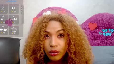 Snapshot of litzy_curly chatting on 19, 9, 2025 Litzy online show from 19, 9, 2025
