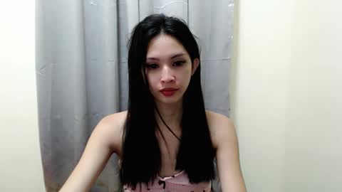 Snapshot of liviacum_ chatting on 27, 11, 2025 Lvia online show from 27, 11, 2025