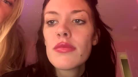 livingdeadgrl13 online show from 20, 10, 2025