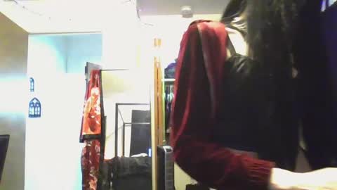 Snapshot of livmirage chatting on 5, 2, 2025 Liv Mirage online show from 5, 2, 2025