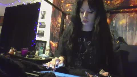 Snapshot of livmirage chatting on 8, 3, 2025 Liv Mirage online show from 8, 3, 2025
