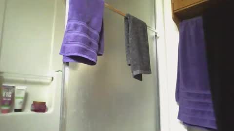 Snapshot of livmirage chatting on 6, 11, 2025 Liv Mirage online show from 6, 11, 2025