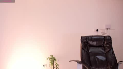 Snapshot of lixie_ chatting on 8, 2, 2025 Vanessa online show from 8, 2, 2025