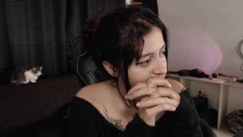 Snapshot of liz_beths chatting on 24, 11, 2025 Elizabeth online show from 24, 11, 2025