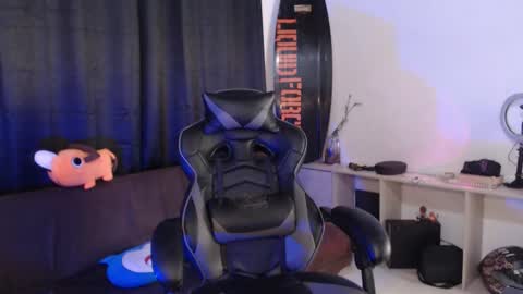 Snapshot of liz_beths chatting on 25, 11, 2025 Elizabeth online show from 25, 11, 2025