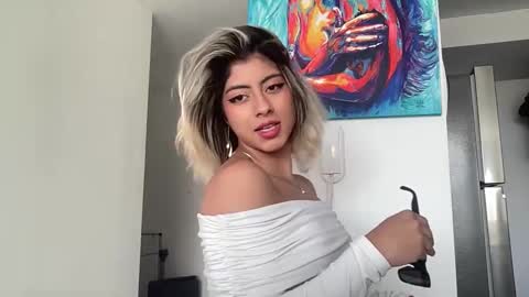 Snapshot of lizambarr chatting on 7, 11, 2025 Lizeth online show from 7, 11, 2025