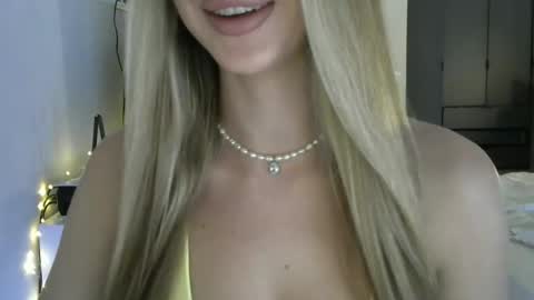 Snapshot of lizasweetyy chatting on 1, 3, 2026 LizaSweetyy online show from 1, 3, 2026