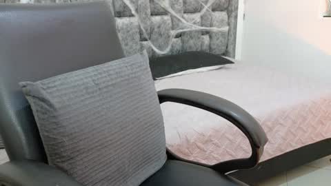 Snapshot of lizbeth_ross chatting on 26, 10, 2025 LIZBETH ROSS online show from 26, 10, 2025