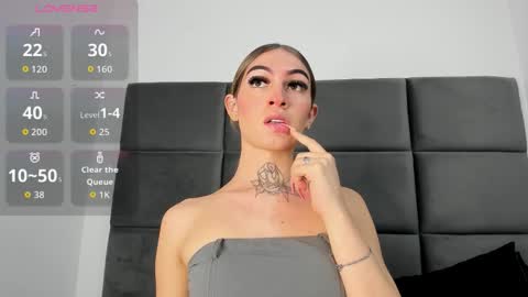 Snapshot of lizz_luna chatting on 27, 9, 2025 lizz_luna online show from 27, 9, 2025