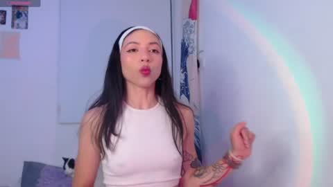 Lizza Scott online show from 7, 6, 2026