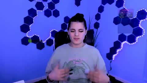lizzie_boom online show from 10, 4, 2026