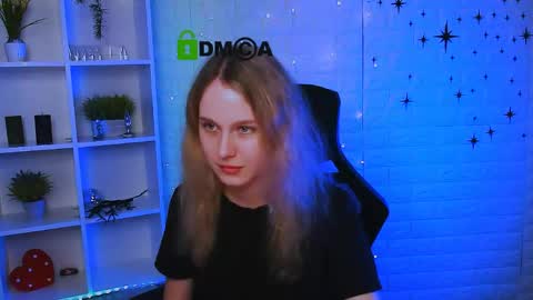 lizzy_sweety_purrr online show from 8, 6, 2026