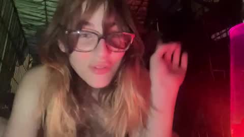 Snapshot of lizzylonestar chatting on 26, 5, 2026 lizzylonestar online show from 26, 5, 2026