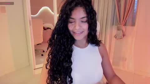 Snapshot of lm_kloeeh chatting on 8, 3, 2025 Kloe see you 28-11  to celebrate my birthday online show from 8, 3, 2025