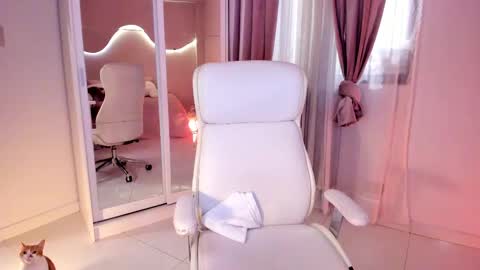 Snapshot of lm_kloeeh chatting on 11, 3, 2025 Kloe see you 28-11  to celebrate my birthday online show from 11, 3, 2025