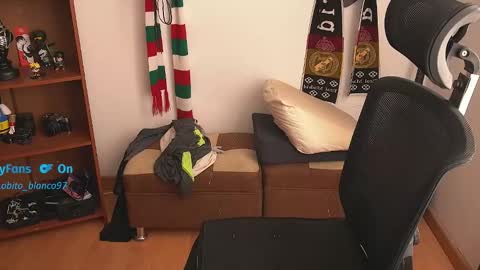 Lobito blanco Thefckingwolf main account online show from 9, 1, 2026