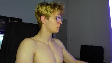 LOGAN FRASER online show from 16, 10, 2025