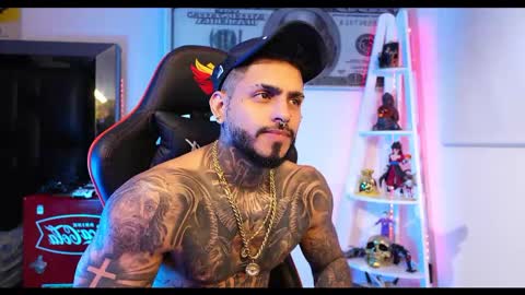 logan_hugh8 online show from 4, 3, 2025