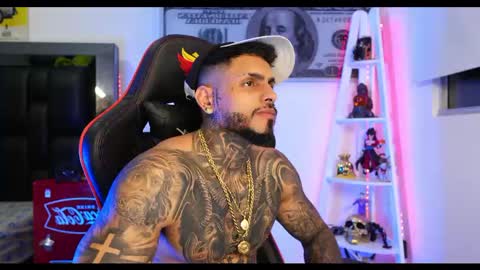 logan_hugh8 online show from 9, 3, 2025