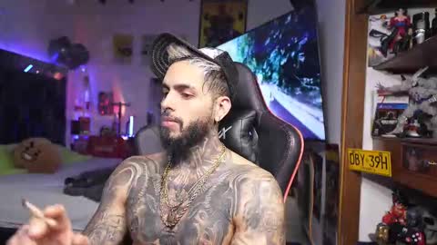 logan_hugh8 online show from 24, 3, 2026