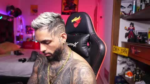 logan_hugh8 online show from 30, 3, 2026