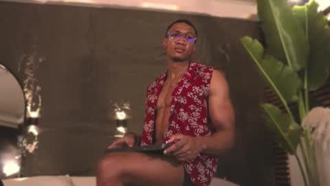 logan_varela online show from 21, 2, 2025