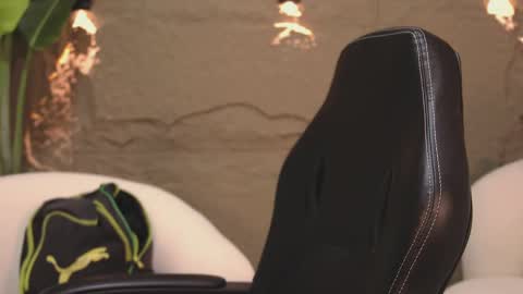 logan_varela online show from 2, 3, 2025