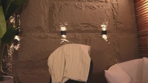 logan_varela online show from 6, 3, 2025