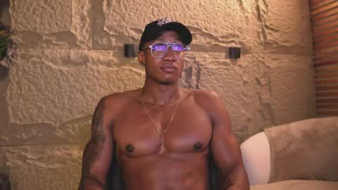 logan_varela online show from 12, 3, 2025