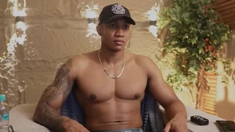 logan_varela online show from 15, 11, 2025