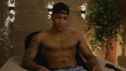 logan_varela online show from 22, 11, 2025