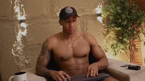 logan_varela online show from 26, 11, 2025