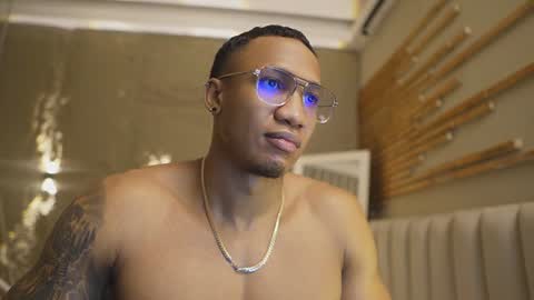 logan_varela online show from 10, 6, 2026