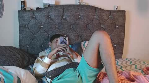 Snapshot of logan_willyams_ chatting on 12, 10, 2025 logan_willyams_ online show from 12, 10, 2025