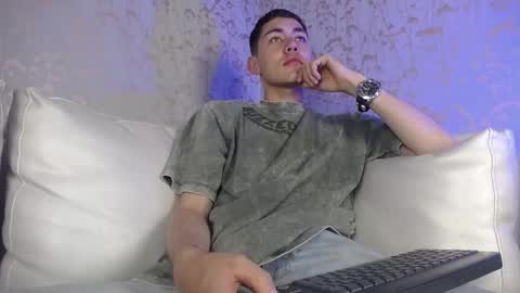 Snapshot of loganfoster_ chatting on 26, 11, 2025 Loganfoster online show from 26, 11, 2025