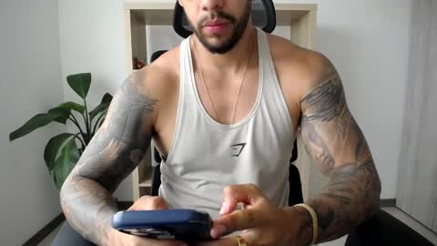 Snapshot of loganhod chatting on 14, 5, 2026 Logan Wolfp online show from 14, 5, 2026