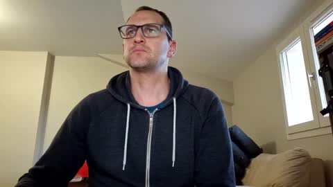 loic31 online show from 8, 3, 2025