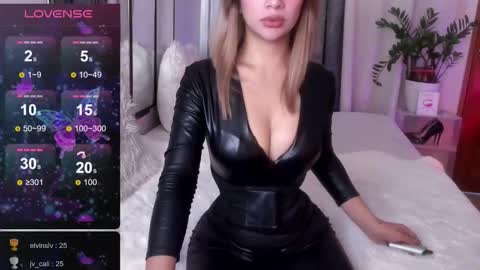 Snapshot of loisewilliams chatting on 4, 10, 2025 Mistress L online show from 4, 10, 2025