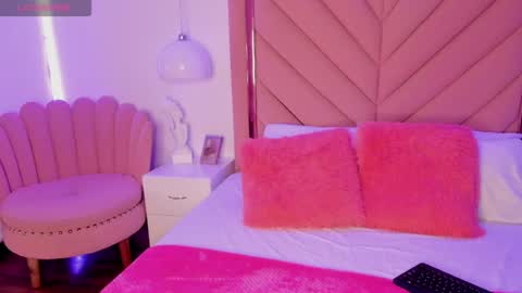 Lola online show from 10, 6, 2026