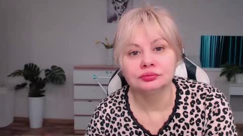 Snapshot of lola_anderson chatting on 21, 10, 2025 Lola online show from 21, 10, 2025