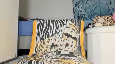 lola_belgium online show from 11, 11, 2025