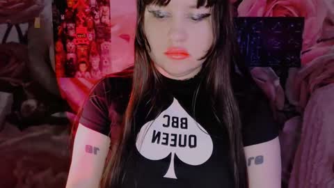 Lola Chi online show from 2, 2, 2025