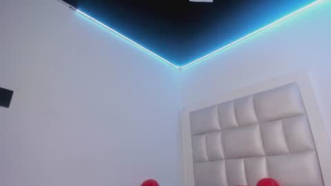 lola_js online show from 17, 6, 2026
