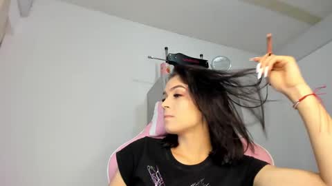 Snapshot of lola_kamila chatting on 20, 1, 2025 Lola Kamila online show from 20, 1, 2025