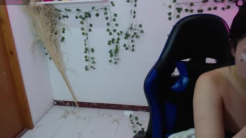 Lola  online show from 11, 5, 2026