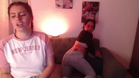 lolaandcamille online show from 24, 2, 2025