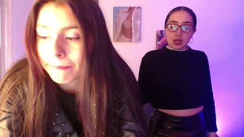 lolaandcamille online show from 5, 3, 2025