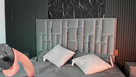 Lola Angel online show from 15, 1, 2026