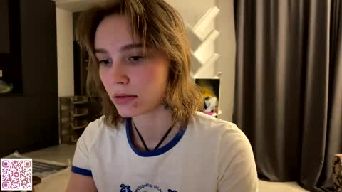 lolaatatee online show from 24, 5, 2026