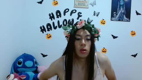 lolabloomx online show from 1, 11, 2025